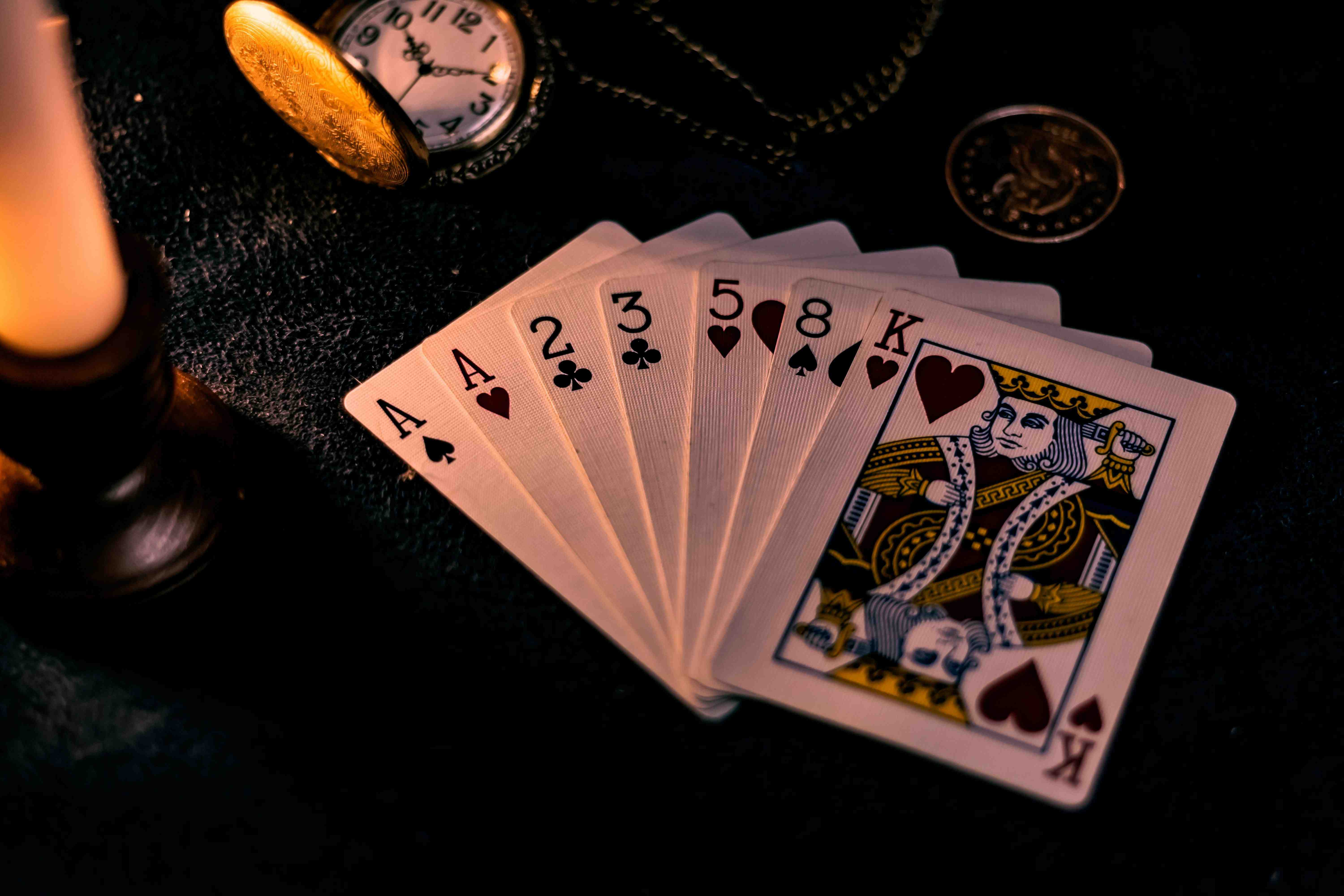 Real Dealer နှင့် Live Baccarat ကစားနေသော Myanmar Online Casino